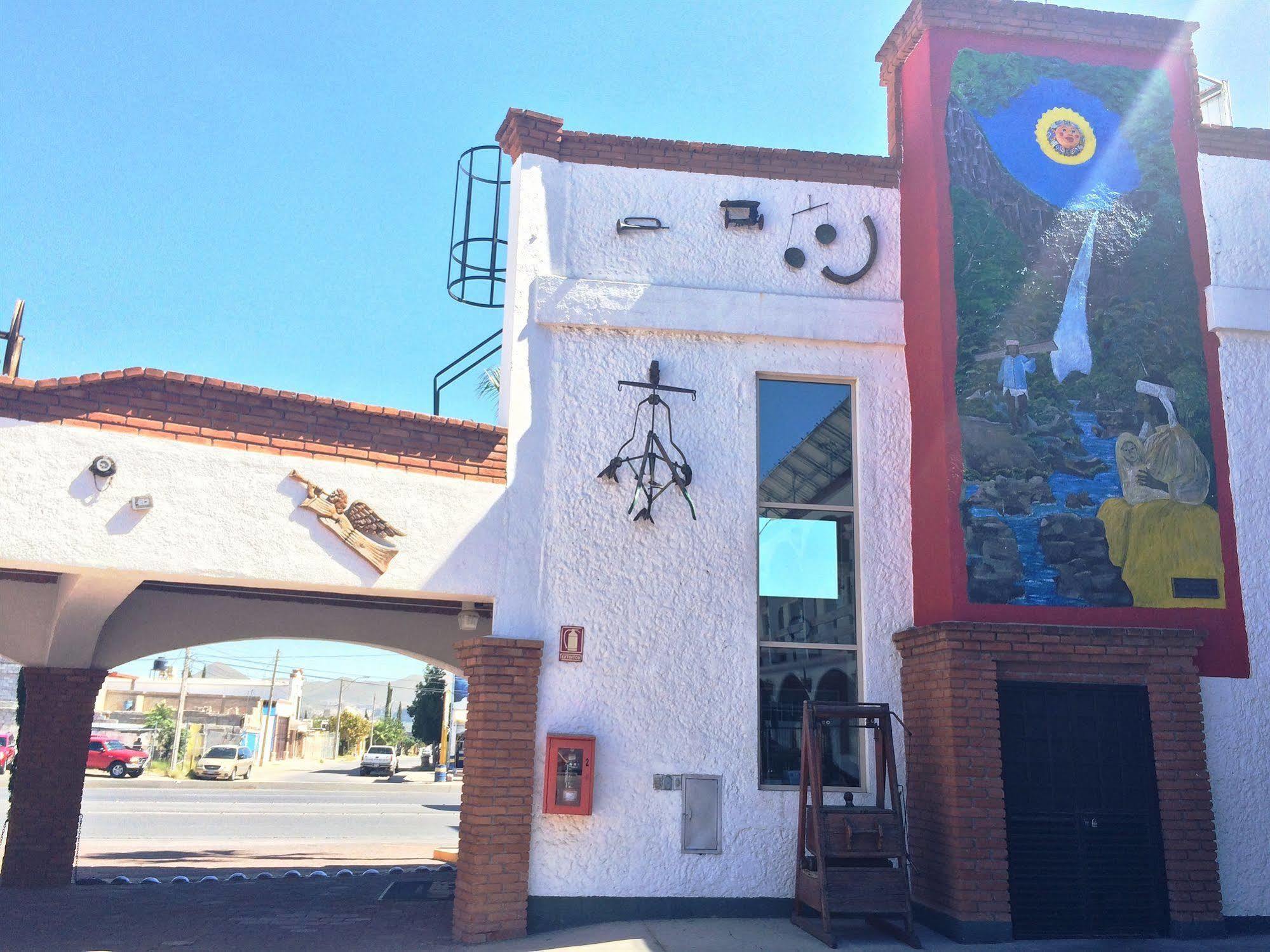 State Inn Chihuahua Buitenkant foto
